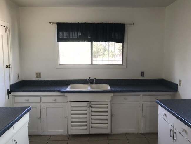 Building Photo - WOOD STREET BEAUTY!!!