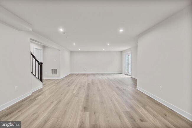 Building Photo - 12105 Empire Ln