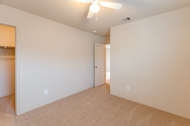 Building Photo - 2007 Naplechase Crest Dr