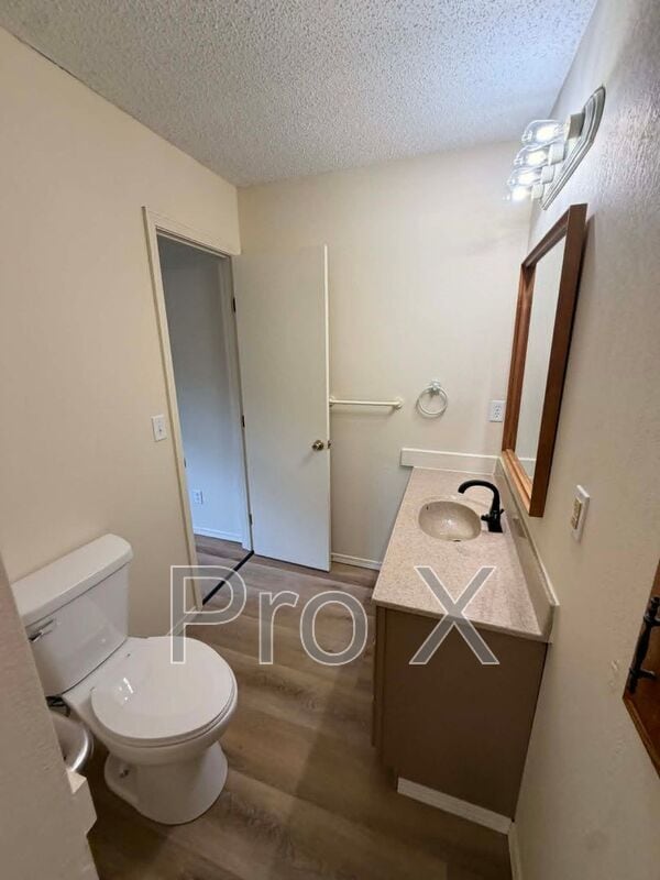 Building Photo - 2630-2632 E 2nd St