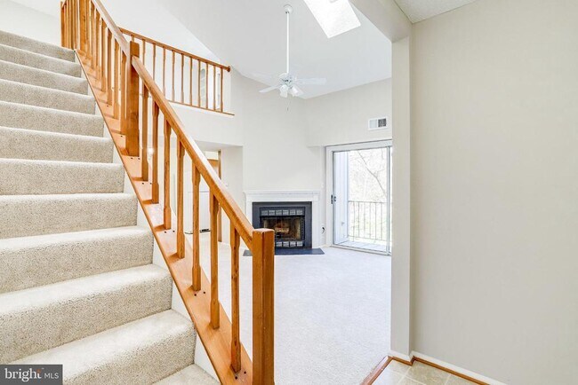 Building Photo - 7758 New Providence Dr