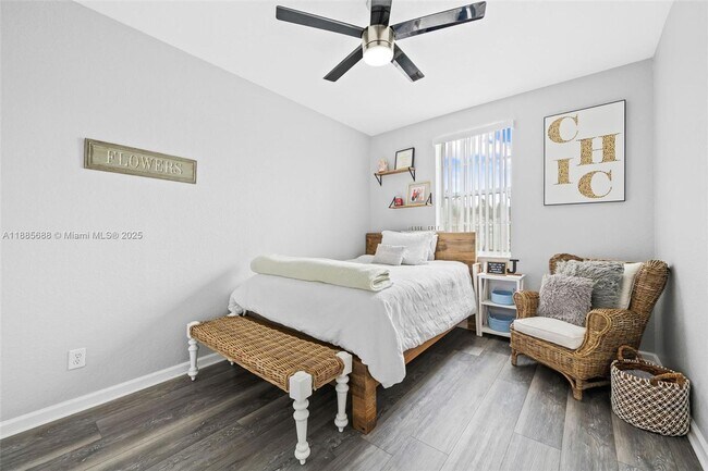 Building Photo - 10541 NW 56th Pl