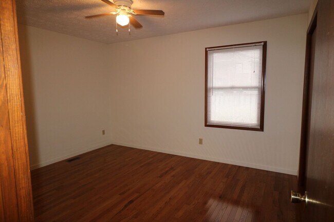 Building Photo - Two Master Suites and Two Bathroom Home