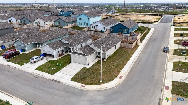 Building Photo - 1621 Pile Trl