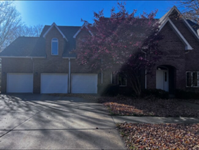 Primary Photo - House in Washington IL, 4 bedrooms / 3.5 baths and 3 car attached garage