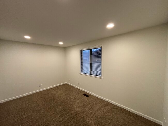 Building Photo - 236 Whidah Ct