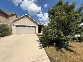 Building Photo - 225 Russet Trl