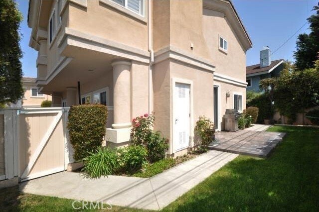 Building Photo - 2310 Voorhees Ave