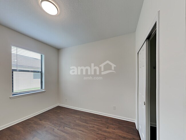 Building Photo - 5562 107th Terrace E