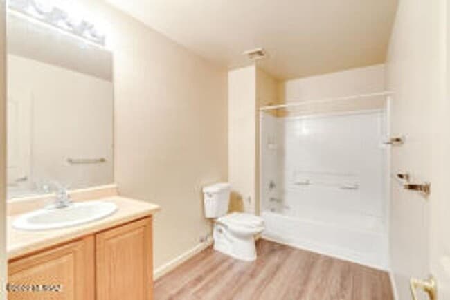 Building Photo - Bright, Spacious Living in Julian Ranch