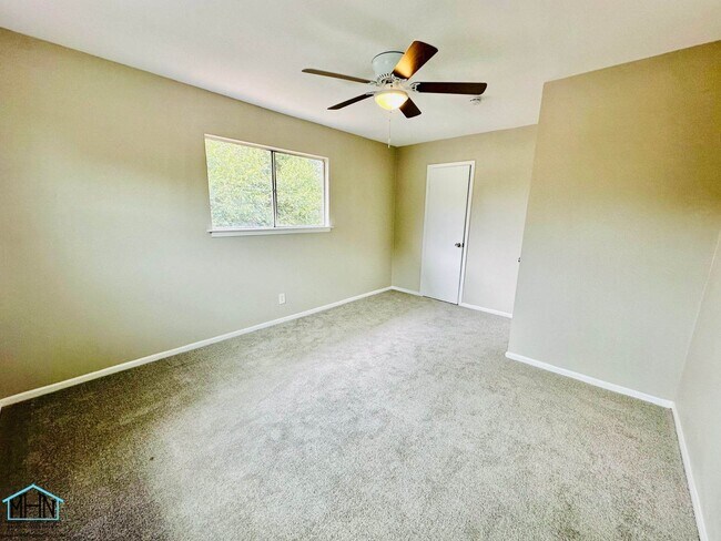 Building Photo - Prestigious Residential Offering: Expansiv...