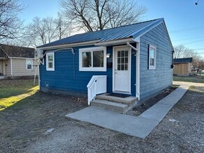 Building Photo - COMING SOON! Quaint & Cozy 2BR/1BA House in Baxter Springs