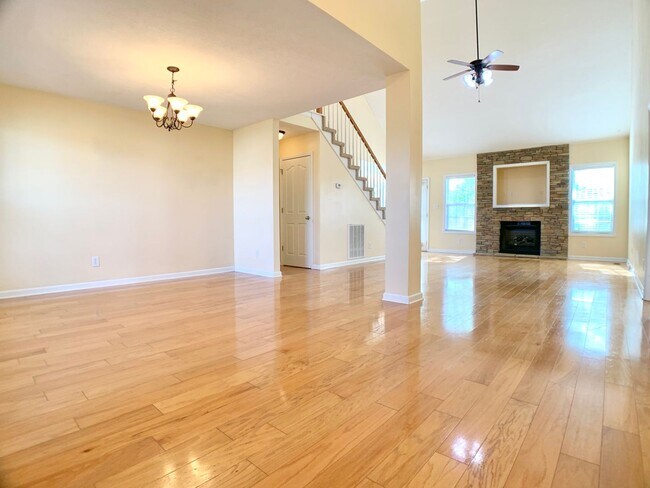 Building Photo - 800 Karmaflux Way