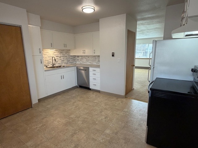 Kitchen - 4601 Englewood Ave