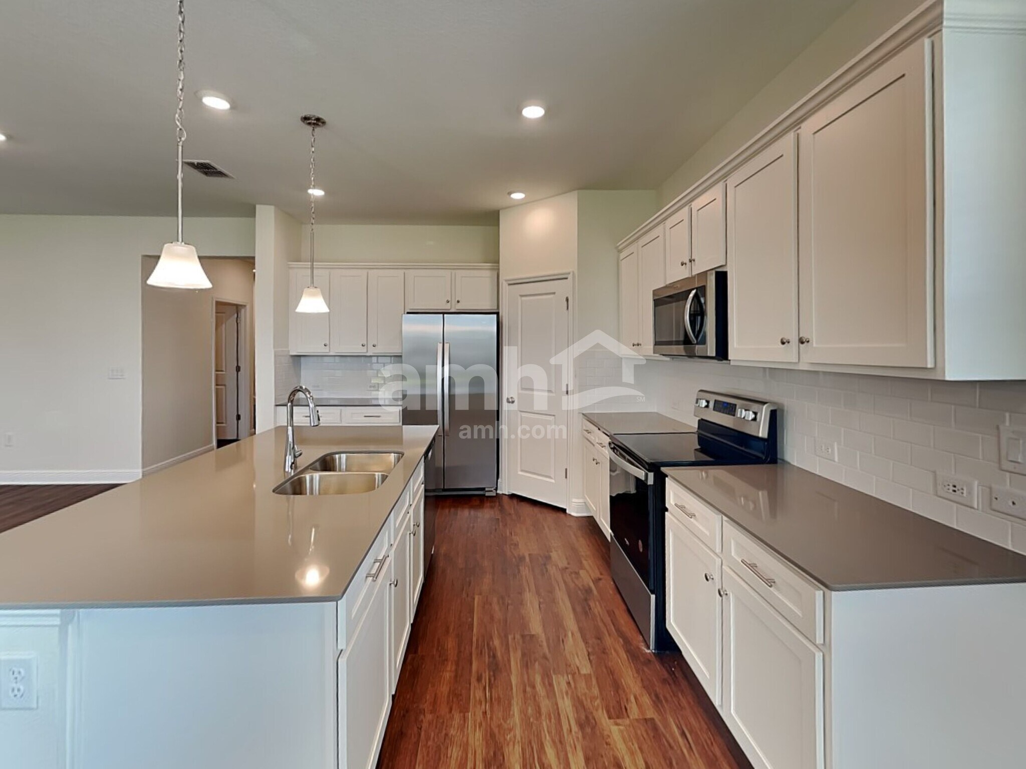 Building Photo - 14605 Cedar Ml Dr