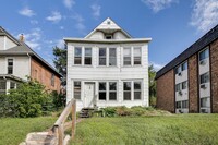 Building Photo - 1309-HEN
