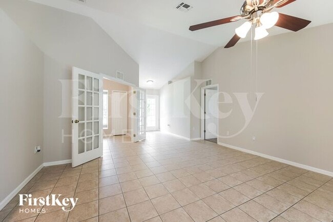 Building Photo - 740 Nina Ave S