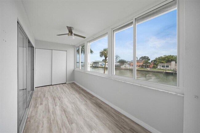 Building Photo - 4725 Cove Cir