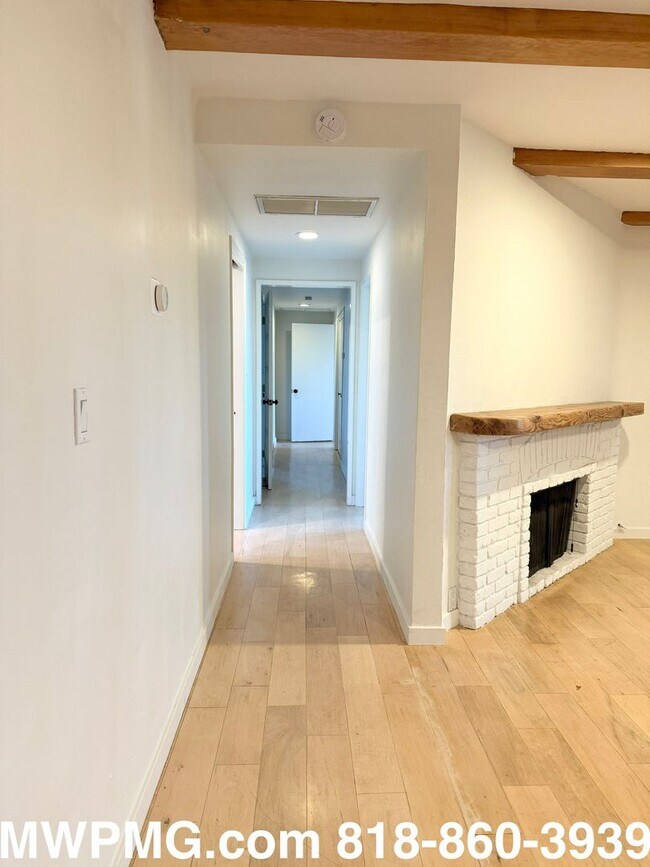 Building Photo - 4Bed 3Bath Woodland Hills home is an absol...