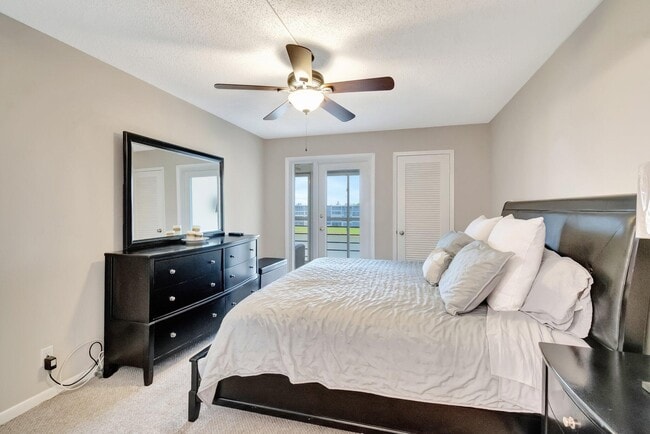 Building Photo - 4049 Wolverton C