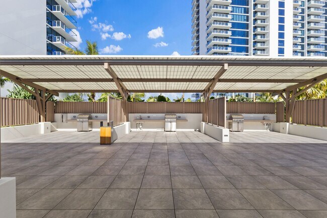 Building Photo - Brand new building, the Largest One Bedroom, FULLY FURNISHED rental available at The Park On Keea...