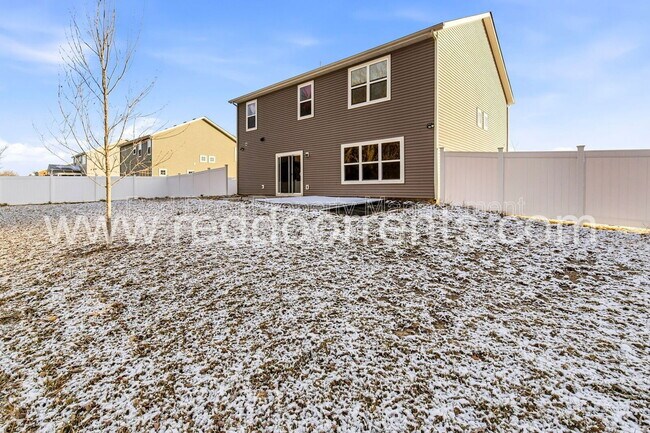 Building Photo - 8276 Sonata Pl