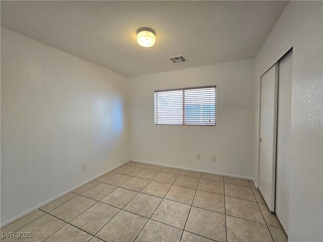Building Photo - 11884 Bella Luna St