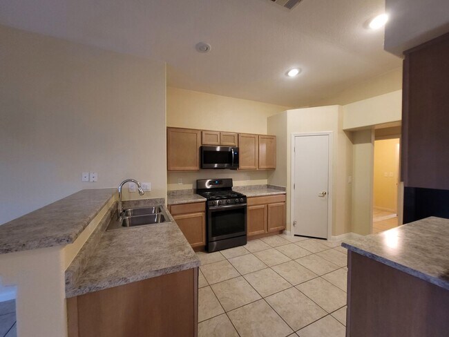 Building Photo - 8123 W Making Memories Pl
