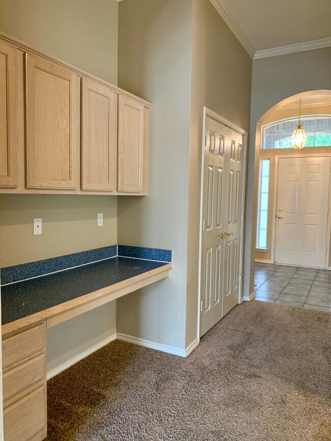 Building Photo - Cavender