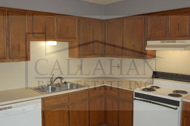 Building Photo - North Little Rock 2 Bedroom Townhouse