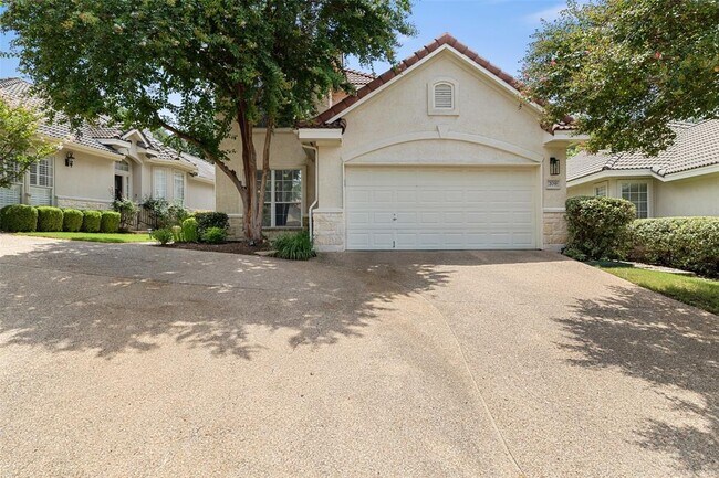 Building Photo - 209 The Hills Dr