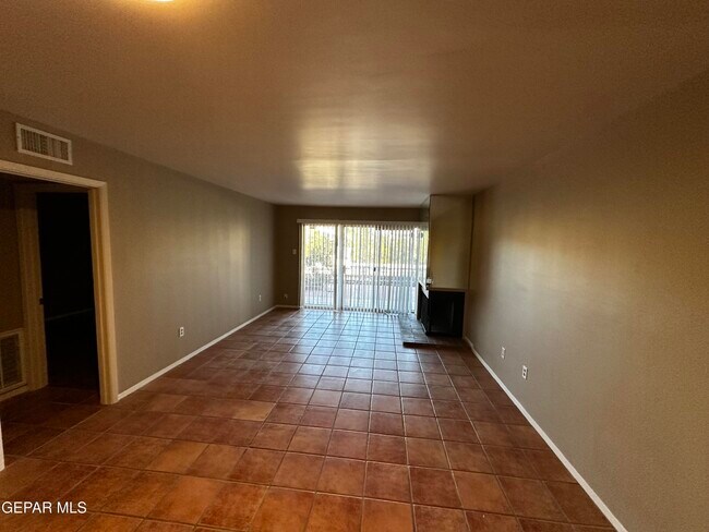 Building Photo - 4800 N Stanton St