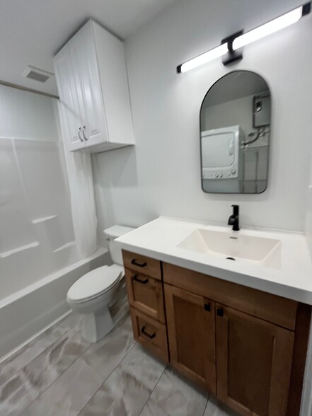 Building Photo - 1144 Helena St