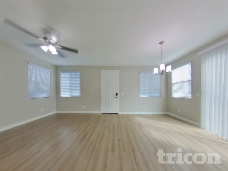 Building Photo - 2929 N 28th St