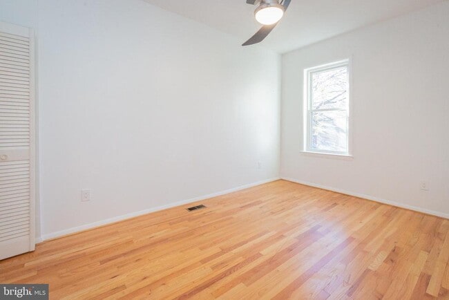 Building Photo - 1814 15th St NW