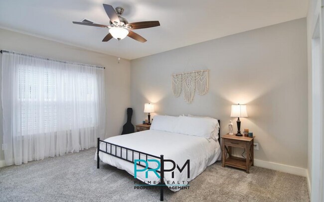 Building Photo - 826 Stonebriar St