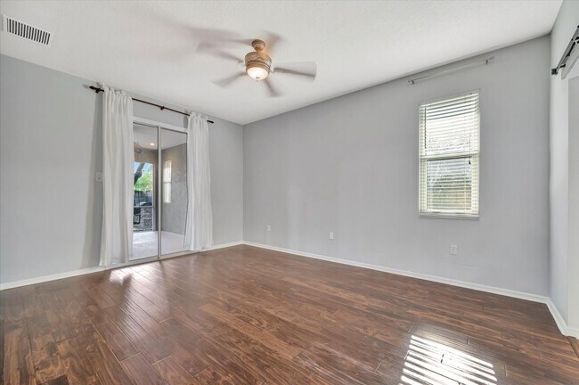 Building Photo - Beautiful 4 bed/ 2.5 bath Rental ~ Sarasota