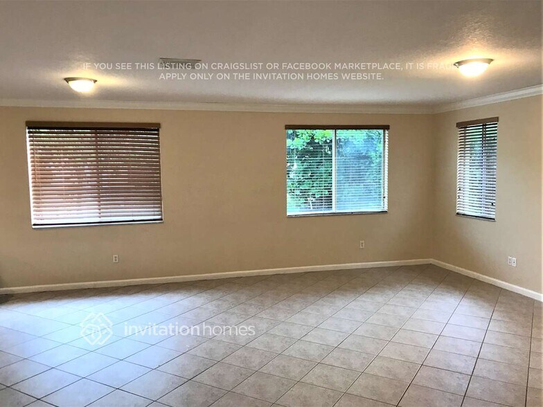 Building Photo - 946 NW 206th St