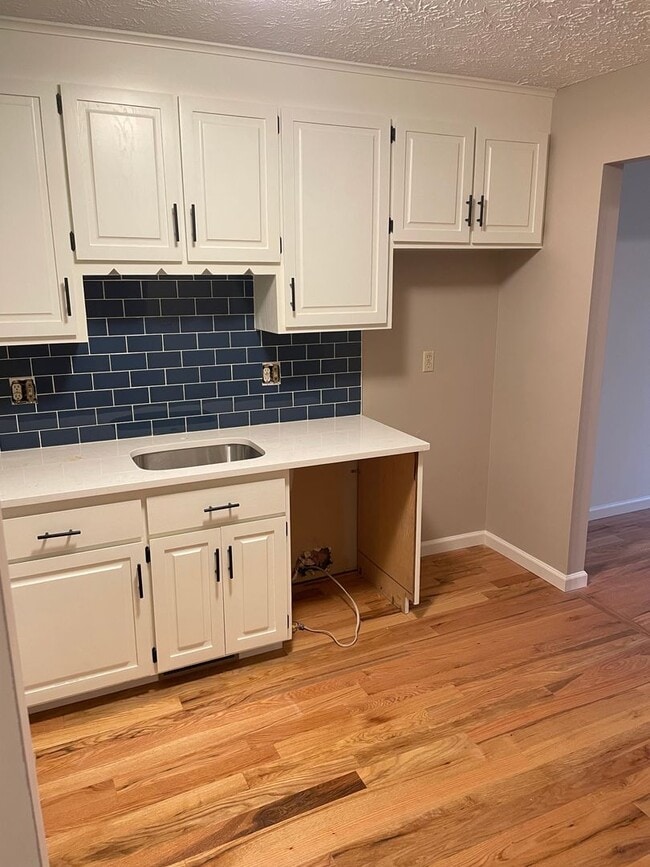 Building Photo - Rita Drive Condo