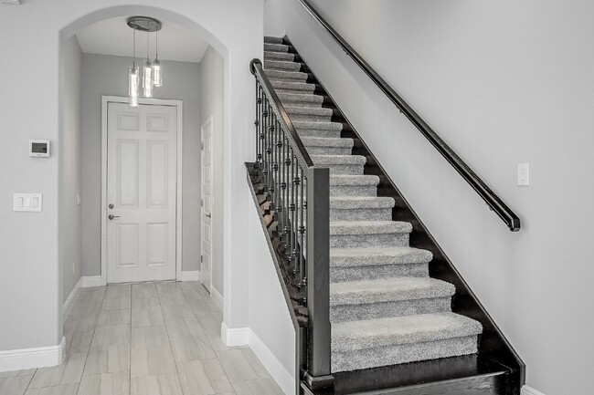 Building Photo - Live in the gorgeous, desirable Arrivas Vi...