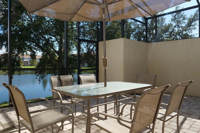 Building Photo - Beautiful Fully Furnished 4-Bedroom Home i...