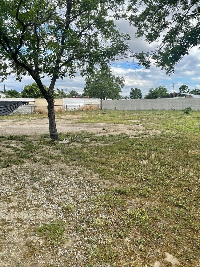 Building Photo - 265 Hudson Dr