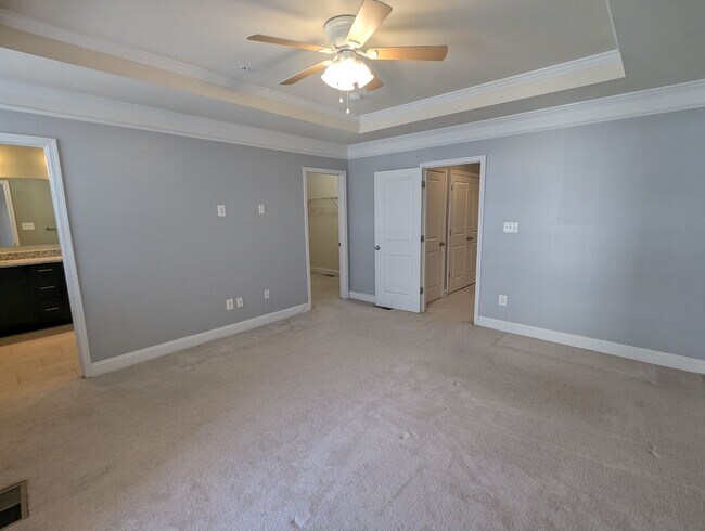 Building Photo - Ground level (two story) Condo in Westview South Community available early April!