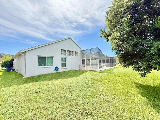 Building Photo - 1347 Overland Dr