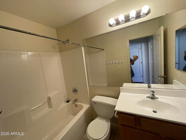 Building Photo - 3850 E Heather Ct