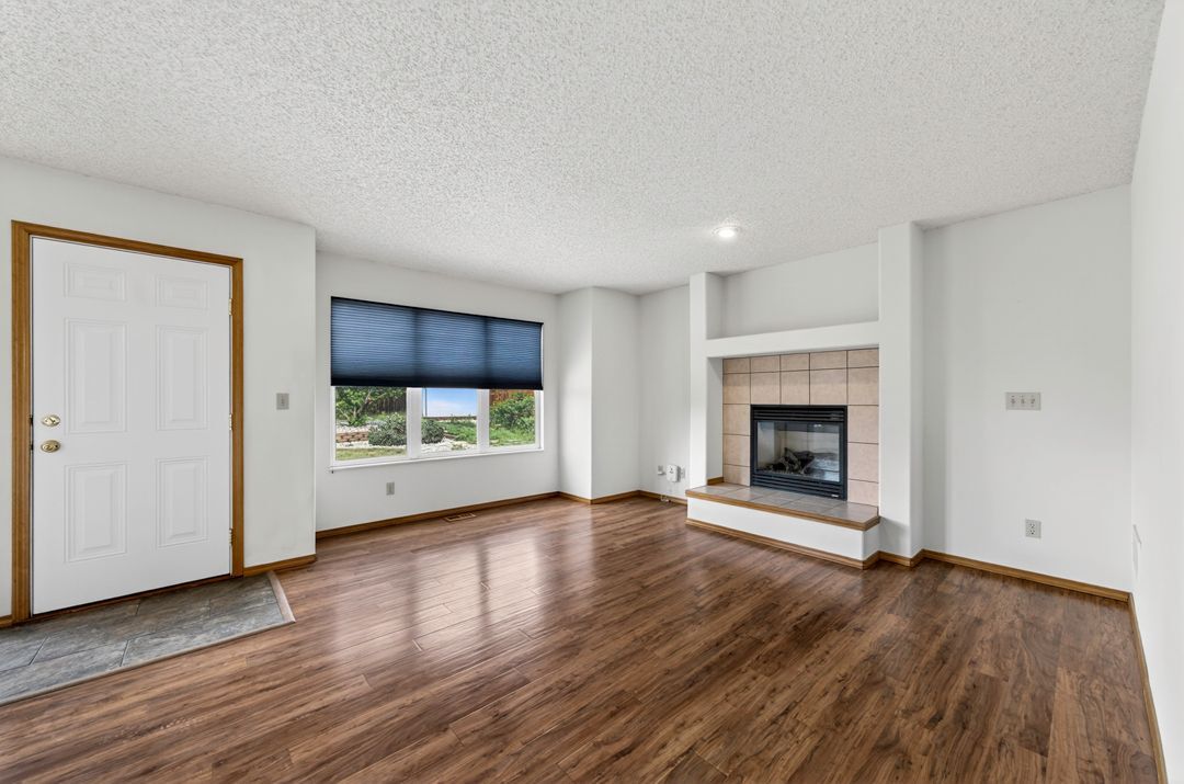 Building Photo - 5660 Many Springs Dr