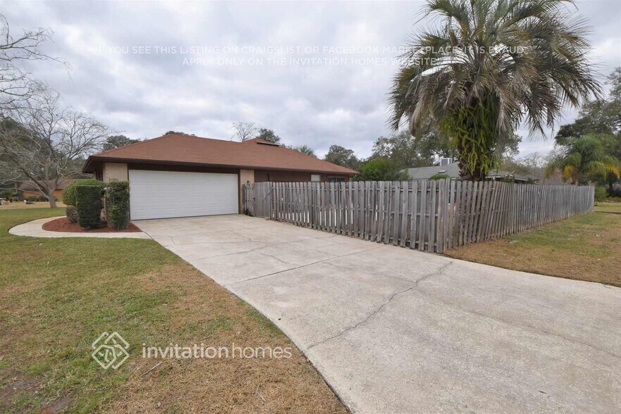 Building Photo - 4077 Quarterhorse Ct