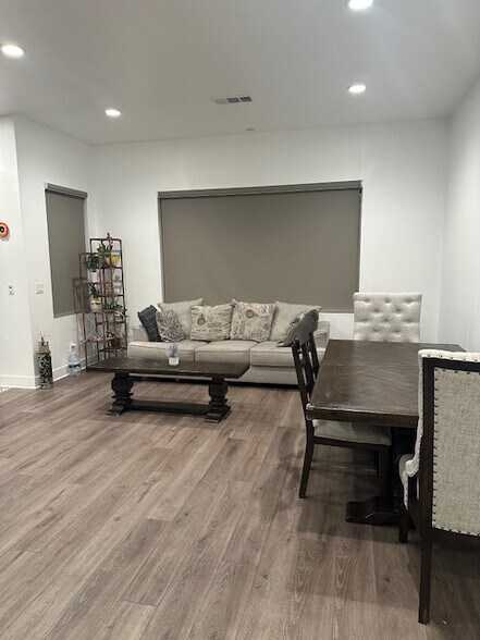 Building Photo - 4167 Horvath St