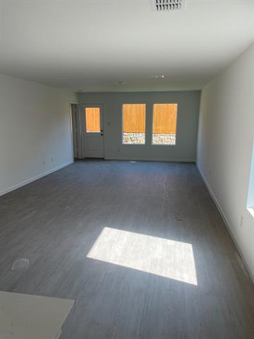 Building Photo - 1021 Raintree Rd