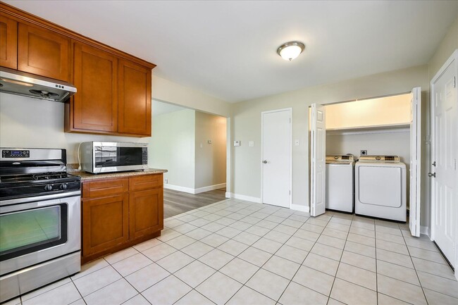 Building Photo - Wow! What a Great Home! Available Soon!